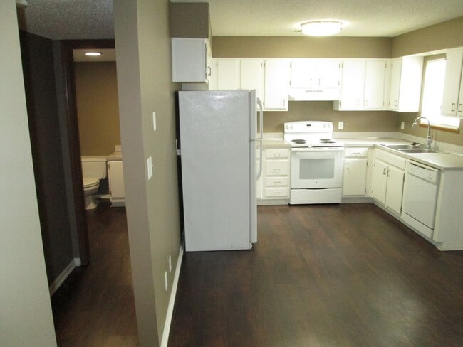 Building Photo - Next to Capital Beach Lake with free internet & cable tv