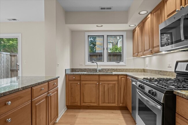 Building Photo - 62 E Center Ave