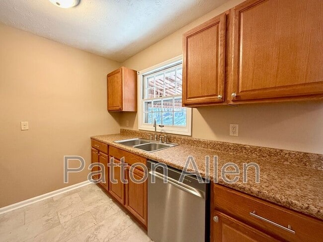 Building Photo - 12 W Haith Dr