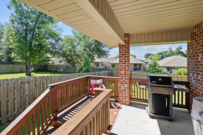 Building Photo - 27461 Elise Ct