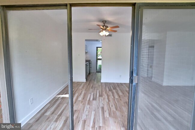Building Photo - 1580 Moorings Dr