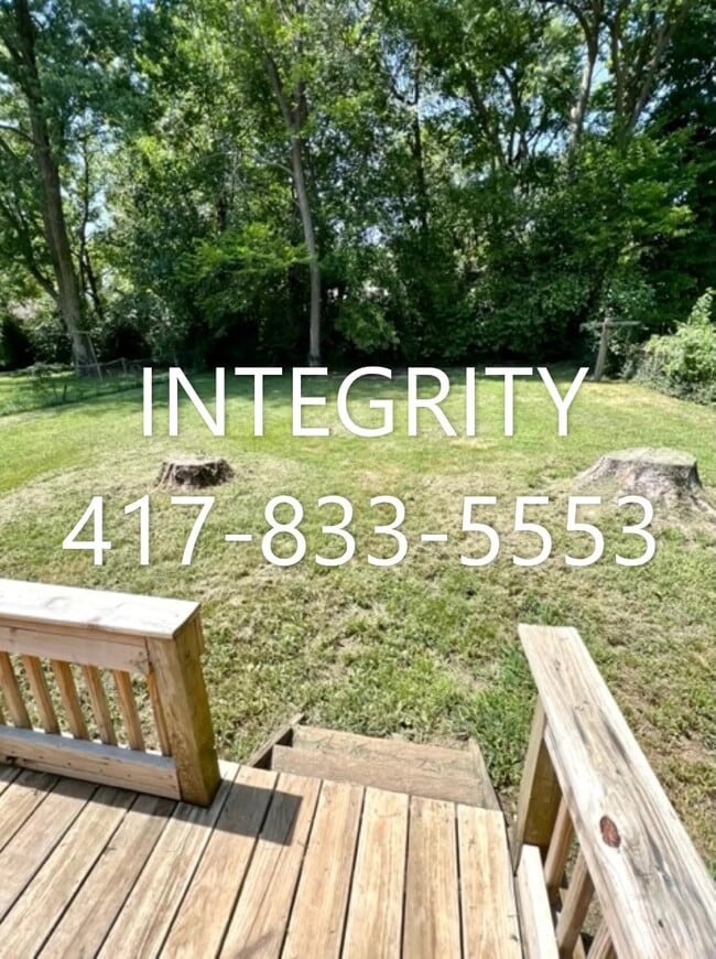 Building Photo - 1537 N Kentwood Ave