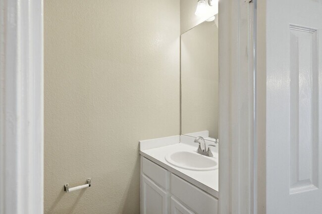 Building Photo - 8102 Willet Trail