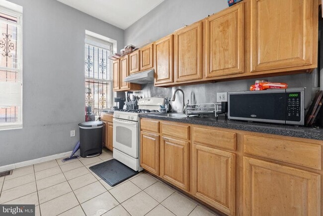 Building Photo - 1319 N 19th St