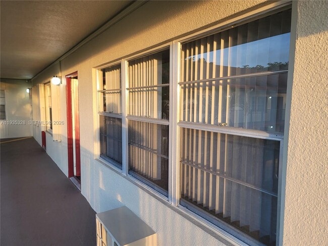 Building Photo - 151 SW 134th Way