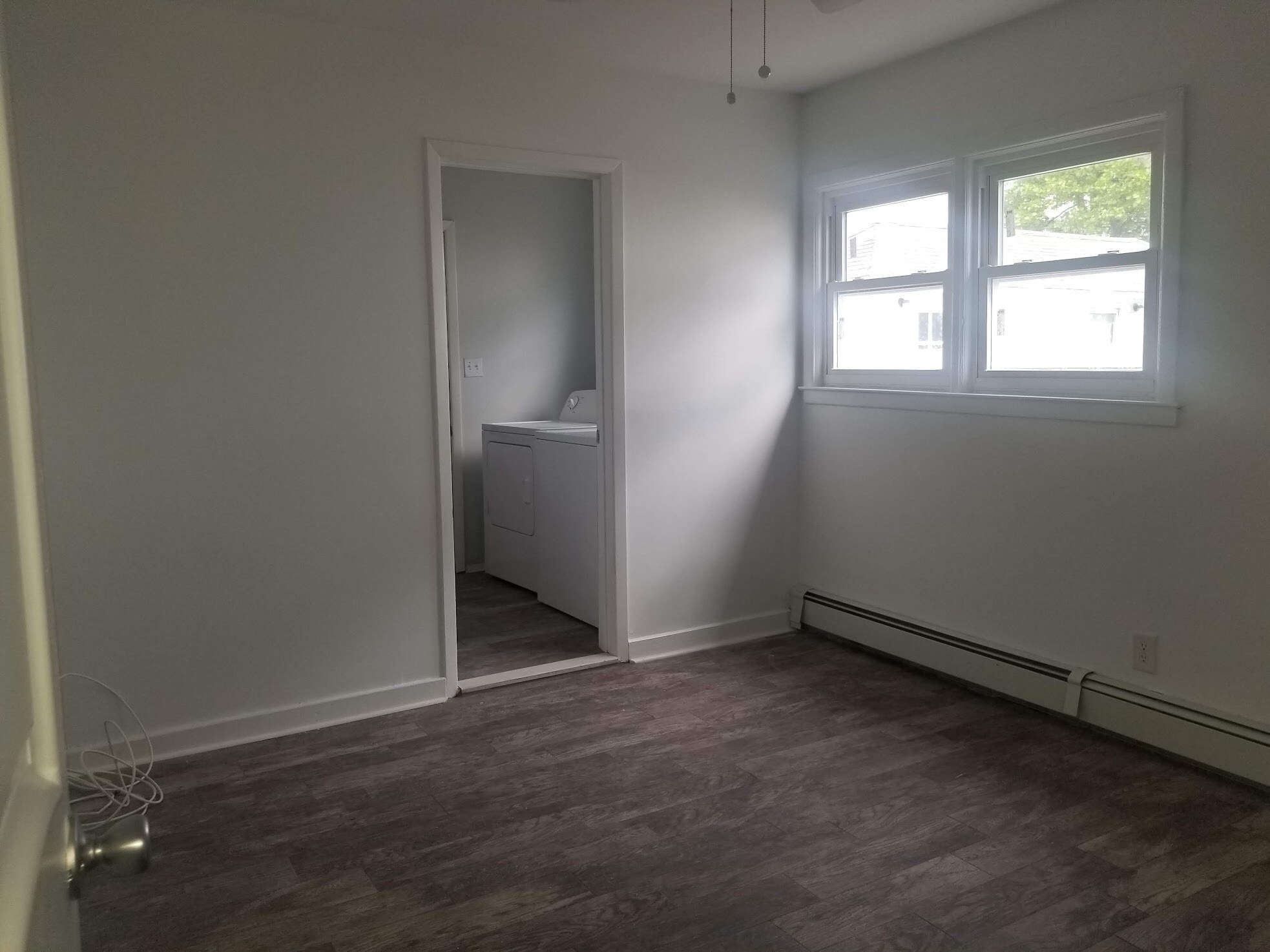 Full Size Bedroom - 456 Lincoln Blvd