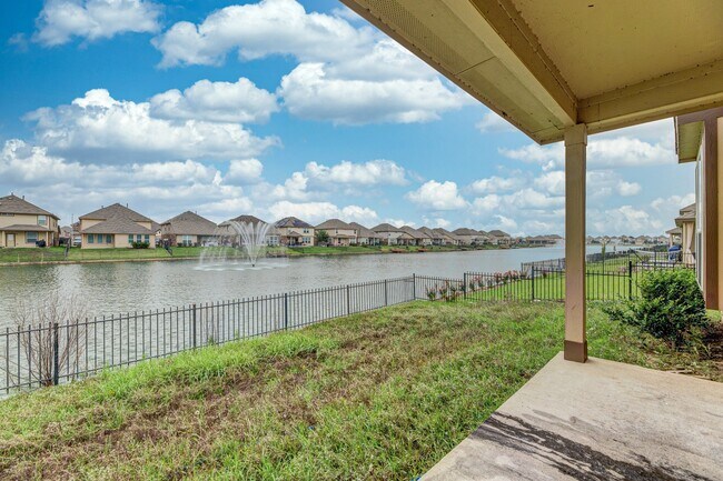 Building Photo - 24922 Scarlatti Cantata Dr