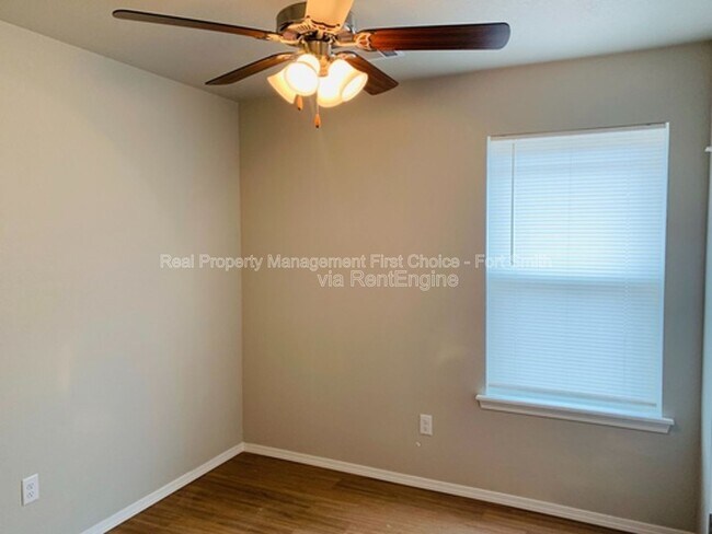 Building Photo - 2121 Ingalls Ln