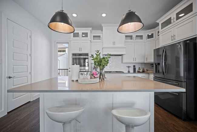 Building Photo - 516 Secretariat Dr