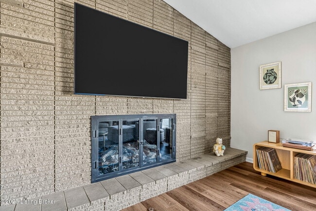 Building Photo - 1515 Vivian Ln