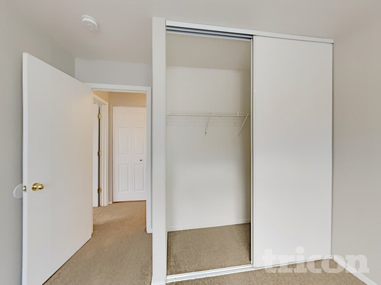 Building Photo - 7711 Mariner Cove Dr