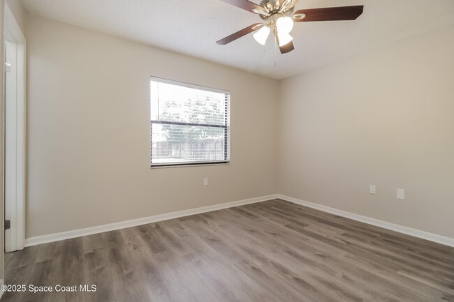 Building Photo - 2495 E Sherwood Cir