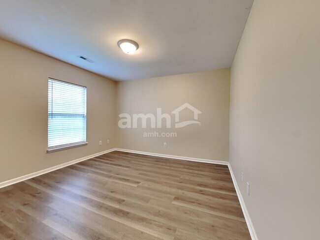 Building Photo - 5034 Ballantine Dr