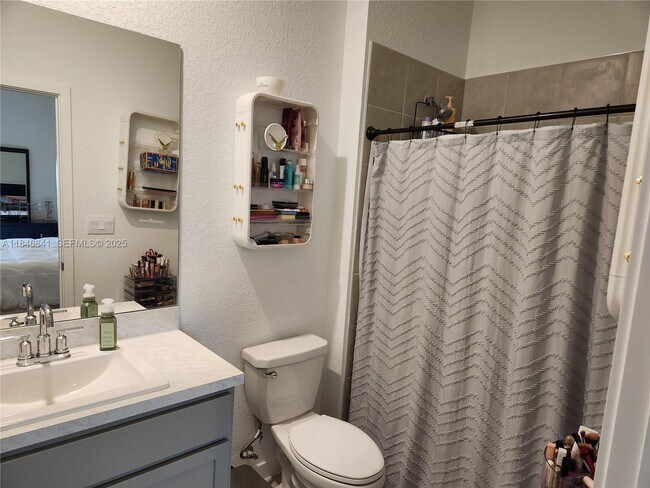 Building Photo - 880 NW 3rd Way