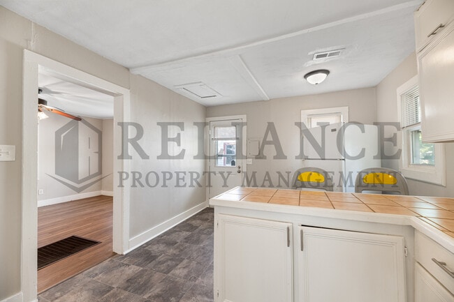 Building Photo - 1532 S Edwards St