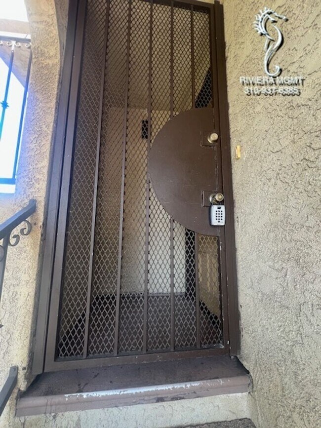 Building Photo - 2 BR 1 BA Condo in San Pedro