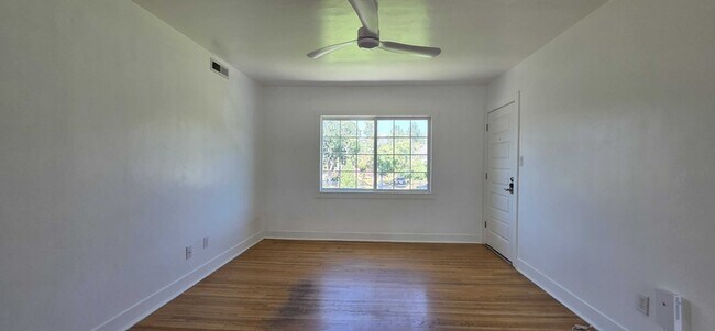 Building Photo - 808 E 300 S