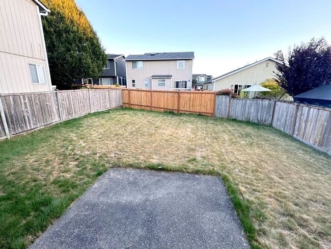 Building Photo - Nice 4 bedroom, 2.5 bath two story home in English Ridge, Puyallup!!