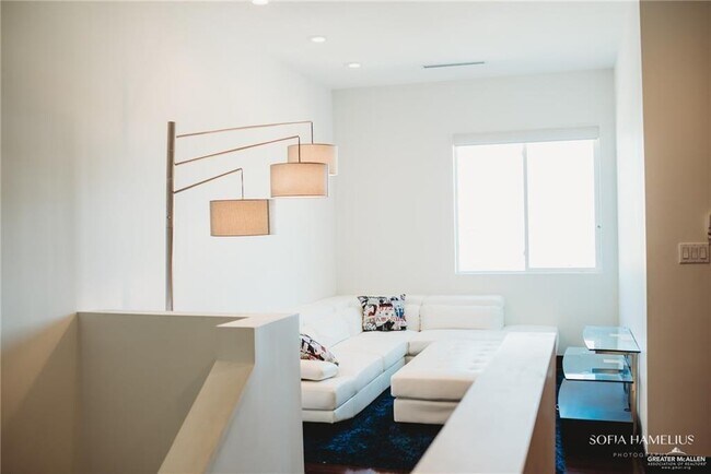 Building Photo - 2012 S 48th St