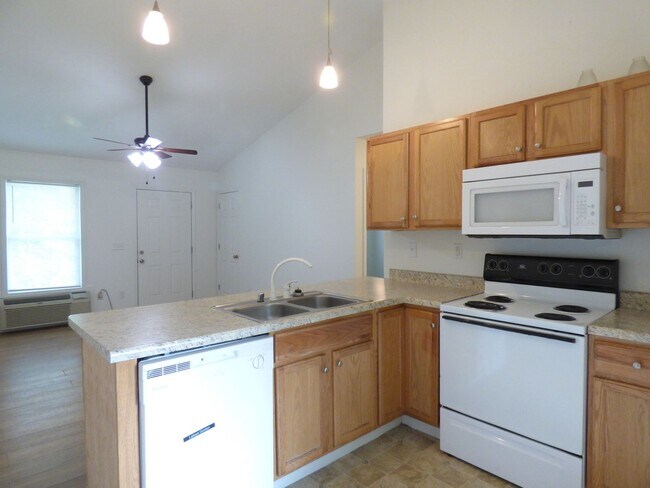 Building Photo - HAD222