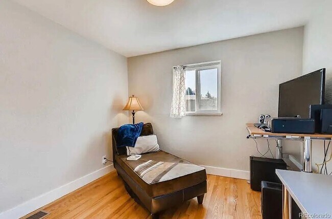 Building Photo - North Park Hill neighborhood Available in July