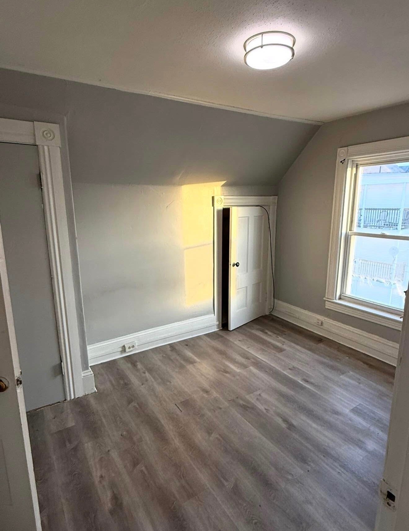 Building Photo - 24 Dyson St