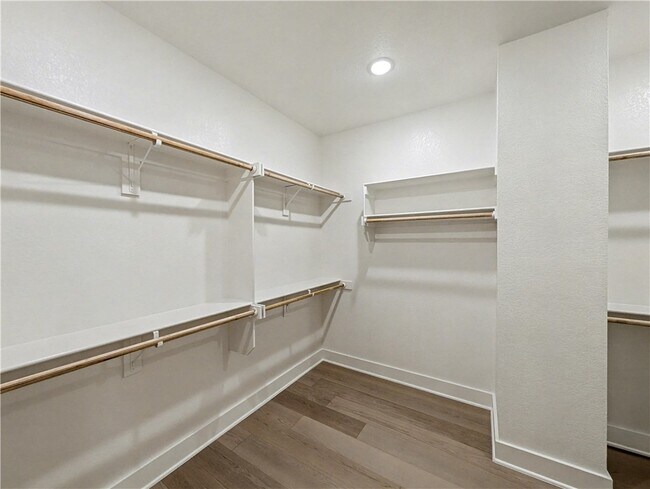 Building Photo - 30 Cromer Dr