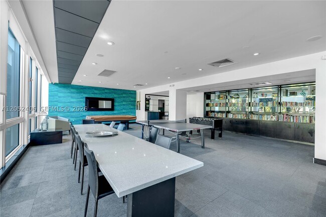 Building Photo - 1200 West Dr