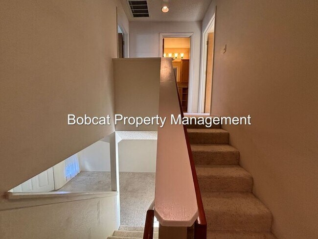 Building Photo - 1420 Douglas Ave