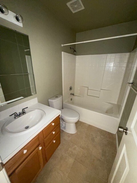 Building Photo - 2526 N Iris Pl
