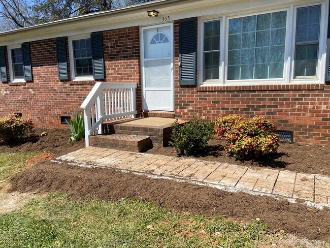 Front Entrance - 355 Badgett Ave