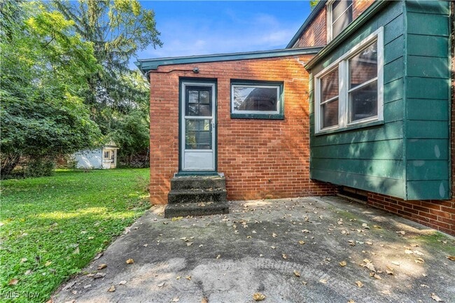 Building Photo - 20716 Kenyon Dr