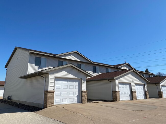 Building Photo - 1201 Eastwood St