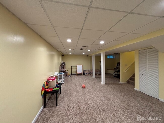 Building Photo - 162 Briarwood Dr