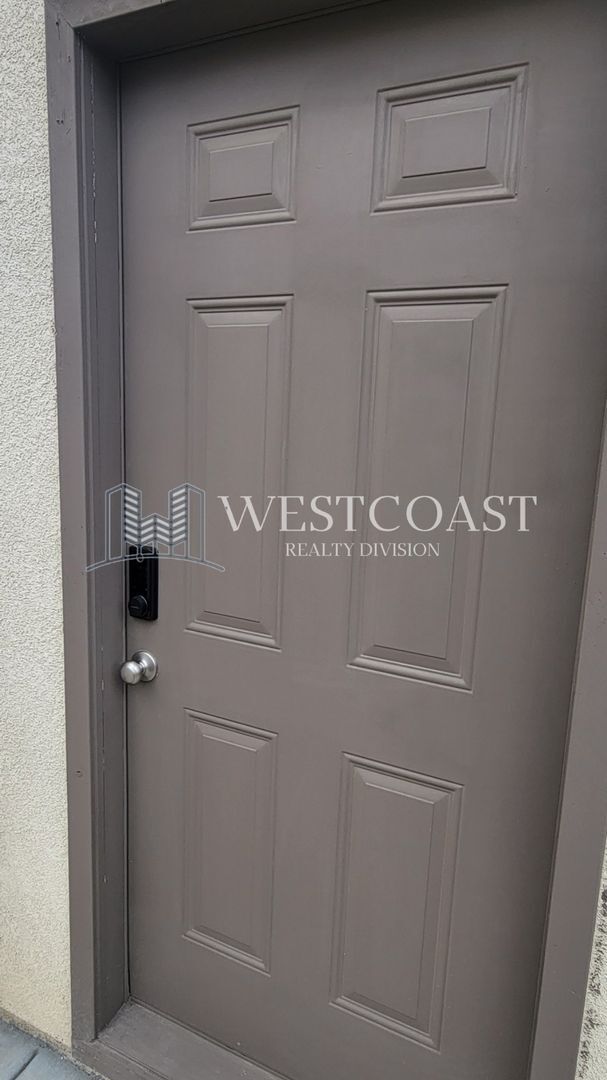 Building Photo - 25134 Sand Wedge Dr