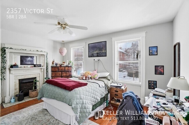 Building Photo - 2357 Victor St