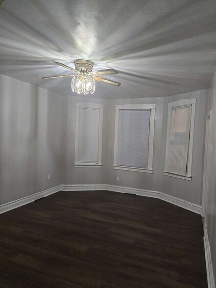 Building Photo - 8445 S Marquette Ave