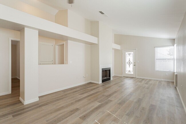 Building Photo - Remodeled 3 Bed Single Story Home
