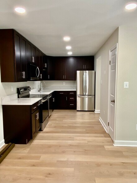 Building Photo - 15 Cable Hollow Way