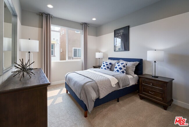 Building Photo - 525 Daniel Freeman Cir