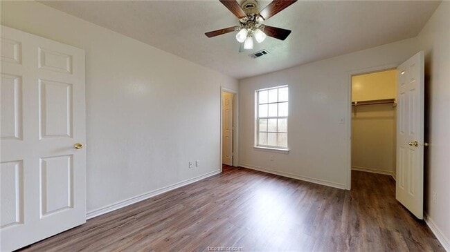 Building Photo - 3623 Elaine Dr