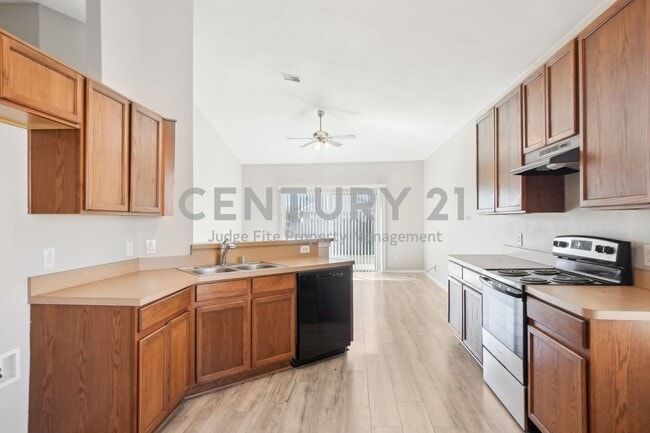 Building Photo - Lovely 4/2/2 in Forney For Rent!