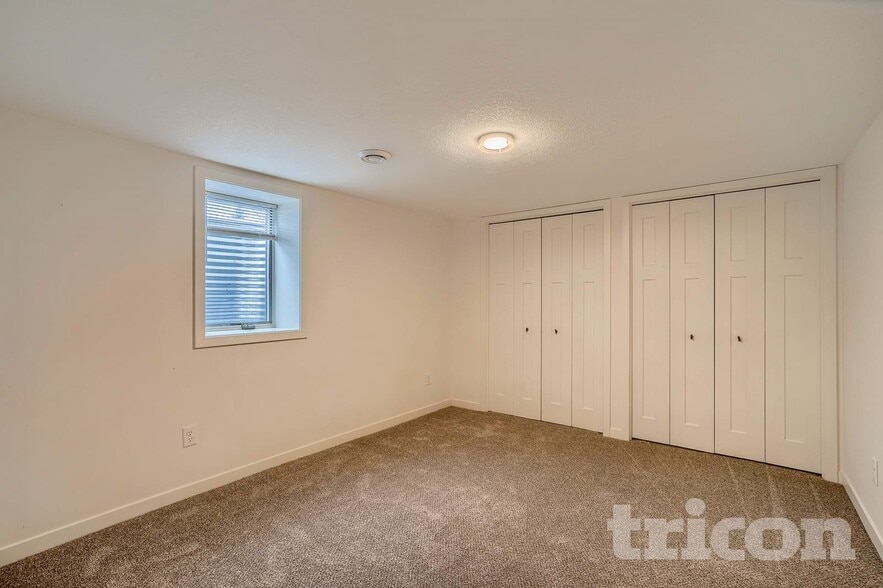 Building Photo - 3363 69th St E