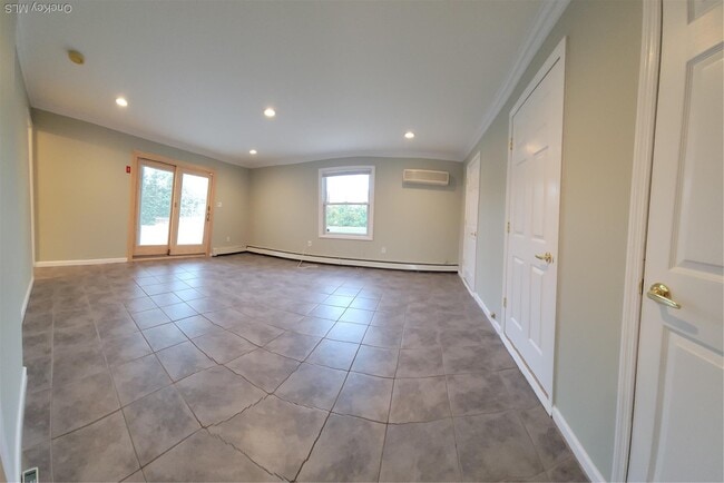 Building Photo - 4143 Harriet Rd