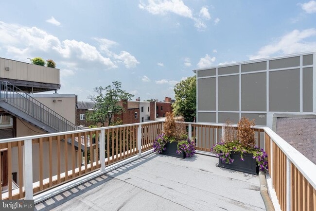 Building Photo - 1716 22nd St NW