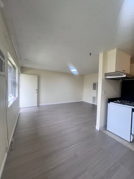 Building Photo - 14530 Amar Rd