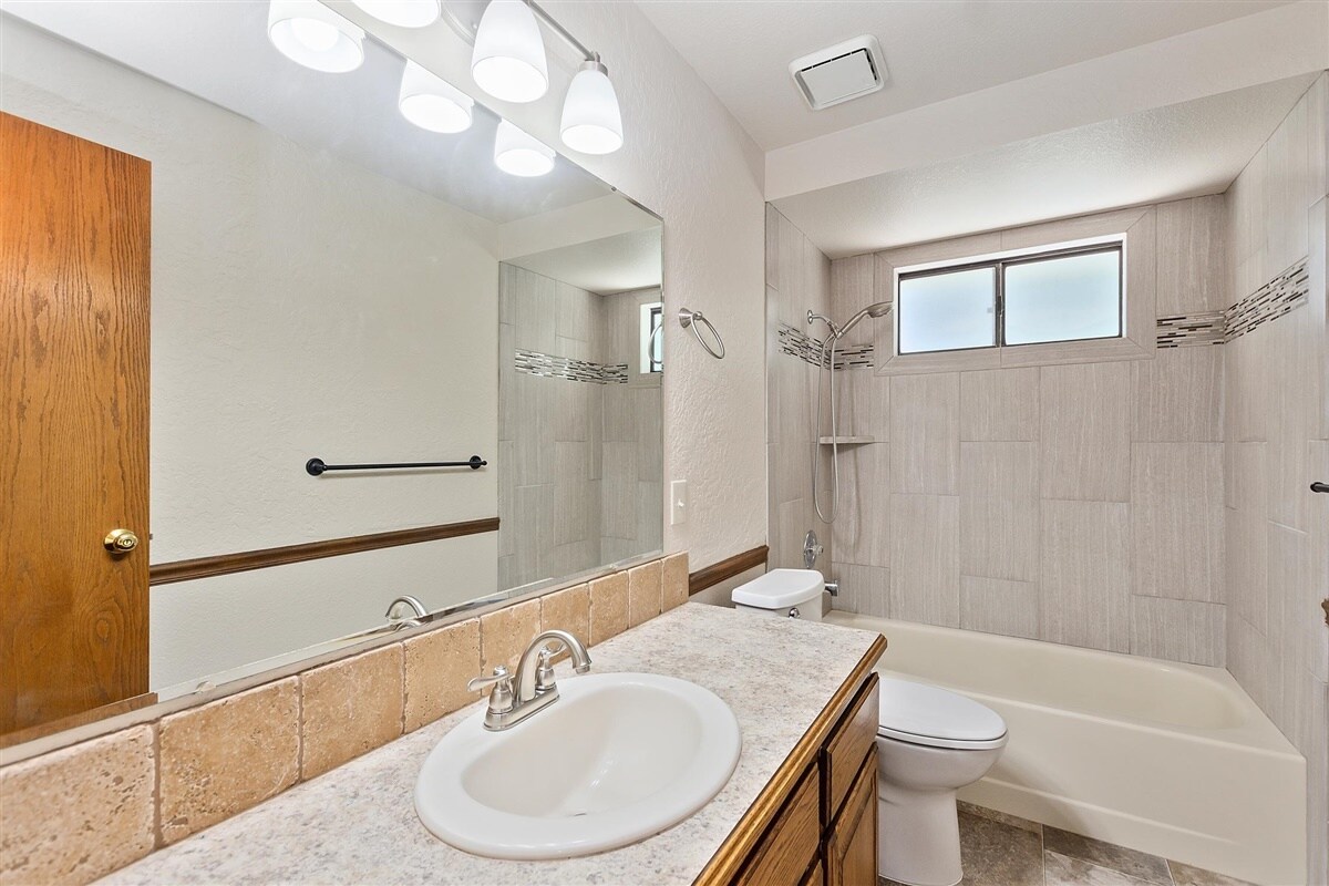 Building Photo - 3883 N Tumbleweed Pl