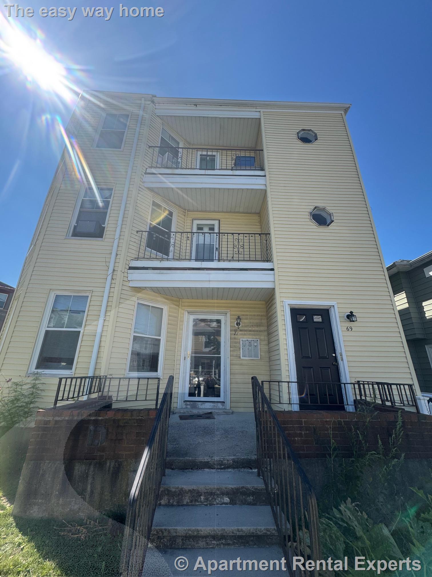 Building Photo - 71 Winchester St