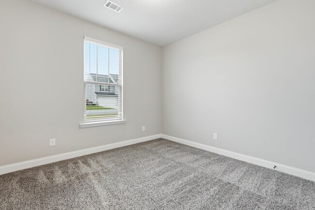 Building Photo - 217 Timberlake Dr