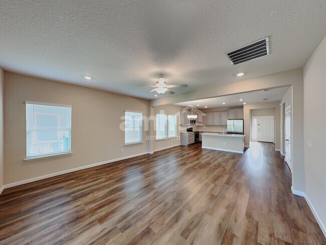 Building Photo - 70 Hemlock Point